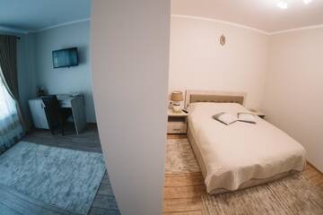 Фото номера Четырехместный номер с террасой Гостевой дом Casa Isabela г. Путна 5