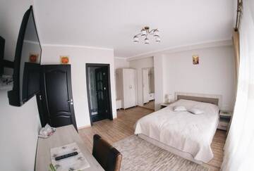 Фото номера Улучшенный двухместный номер с 1 кроватью Гостевой дом Casa Isabela г. Путна 11